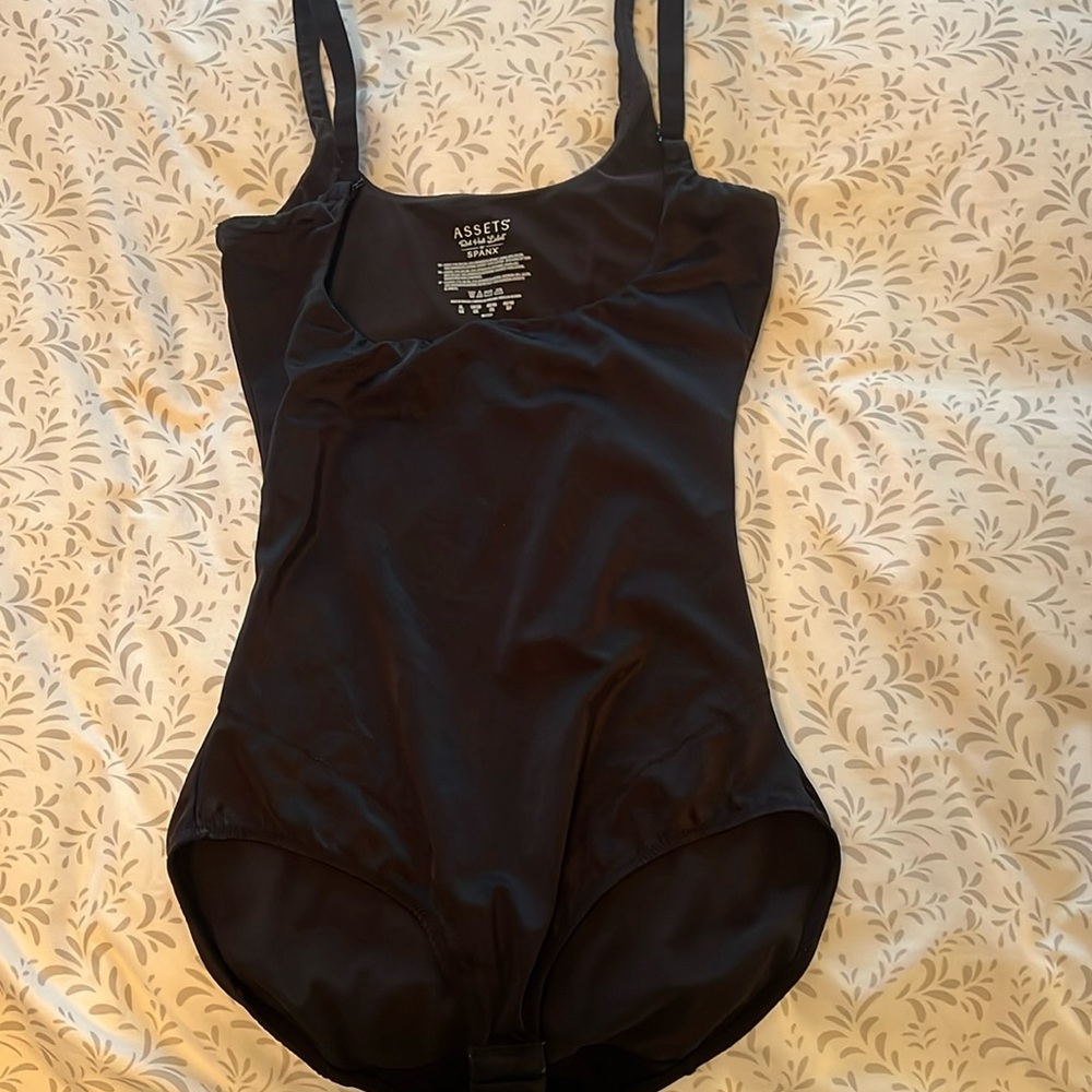 ASSETS Red Hot Label Spanx Body Shaper XL